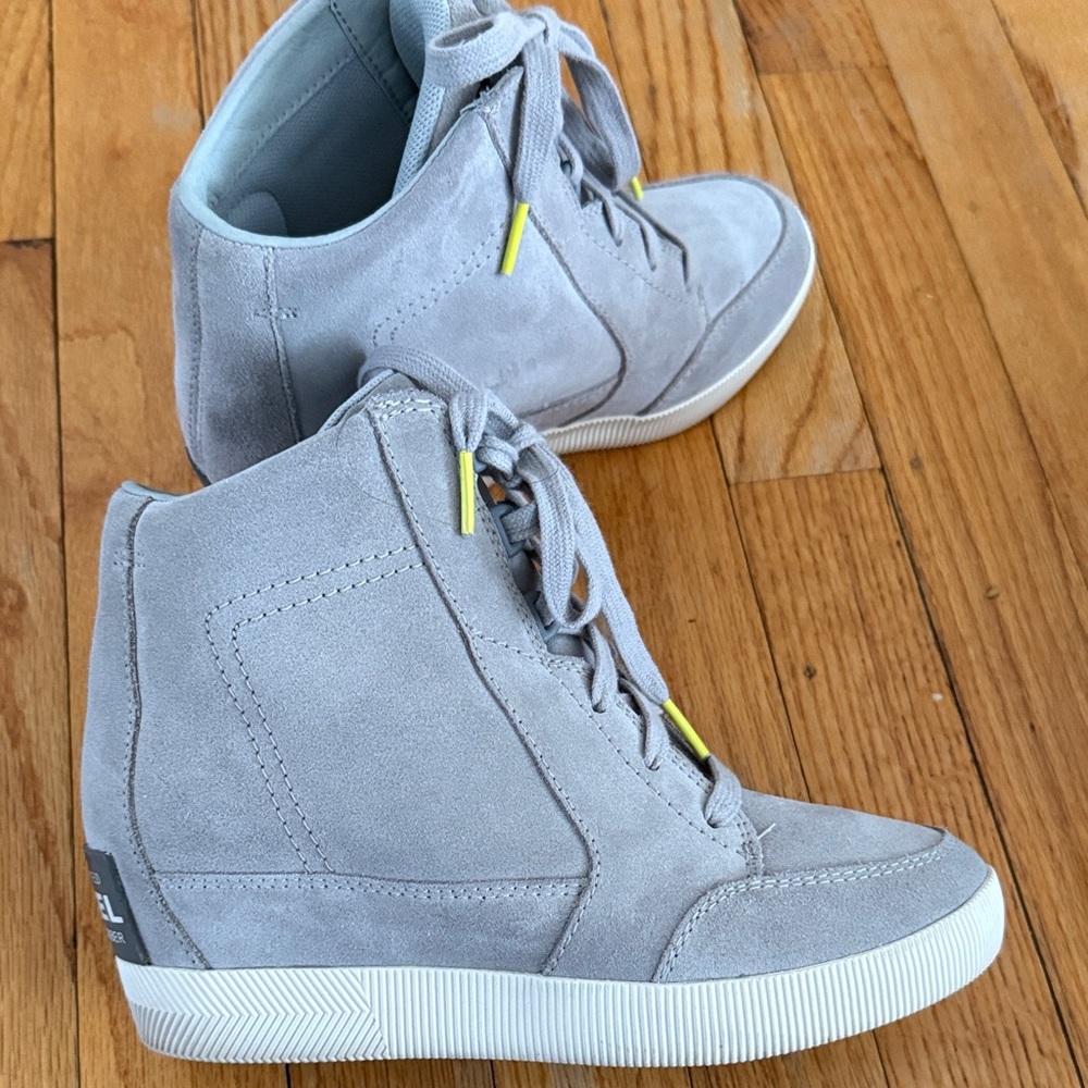 Sorel Stylish Gray High-Top Women's Sneakers